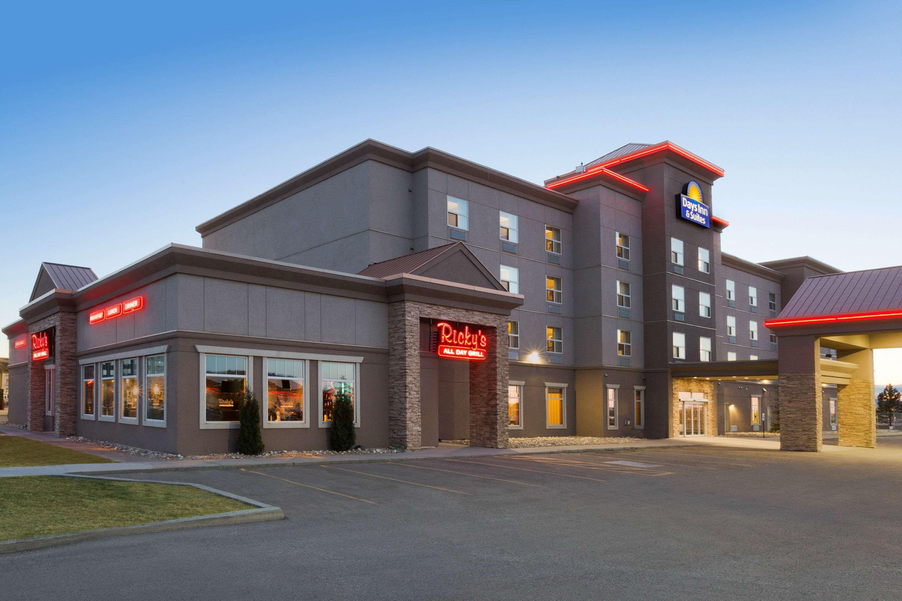Days Inn & Suites By Wyndham Edmonton Airport Leduc Exterior foto