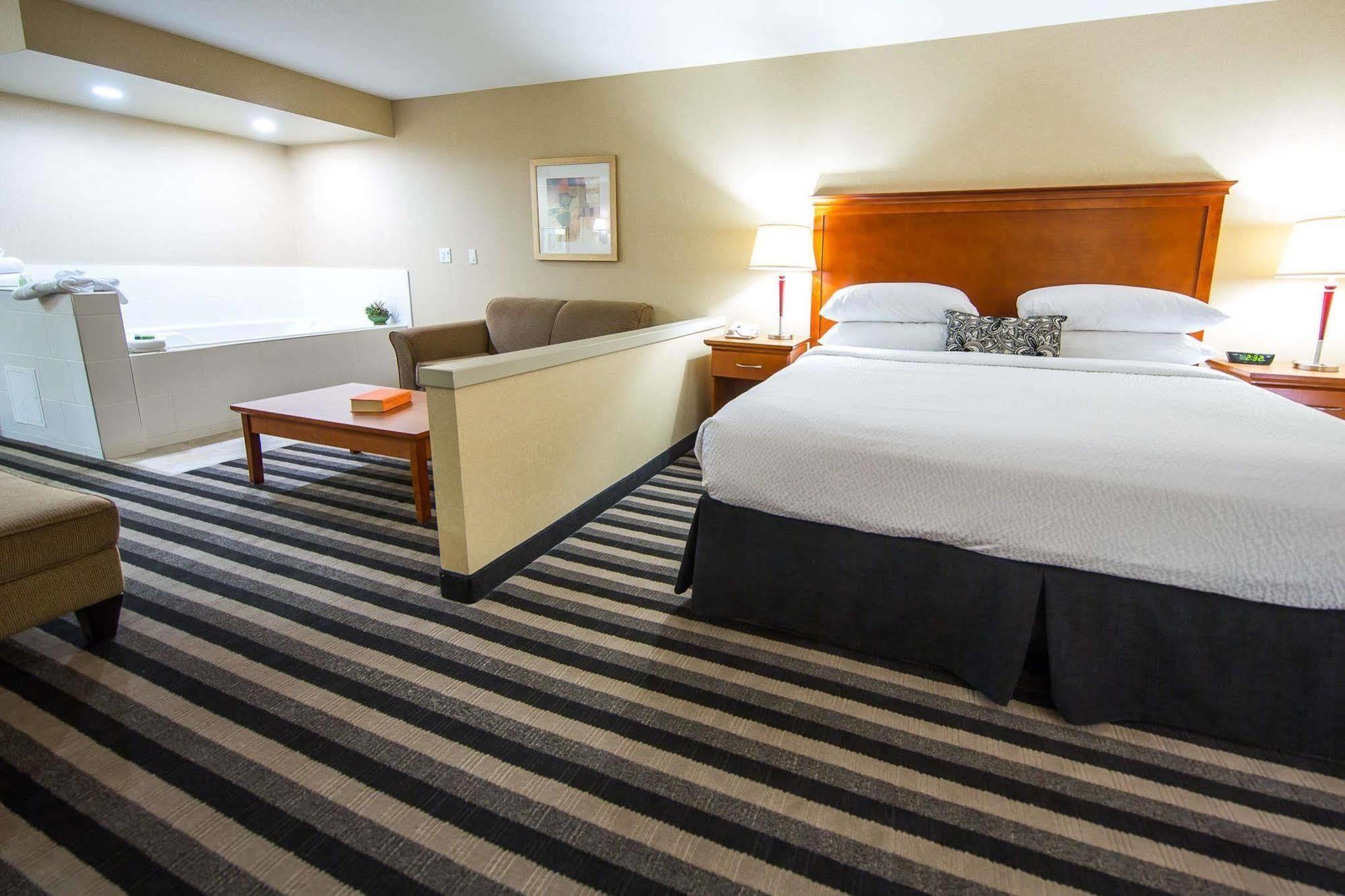 Days Inn & Suites By Wyndham Edmonton Airport Leduc Exterior foto