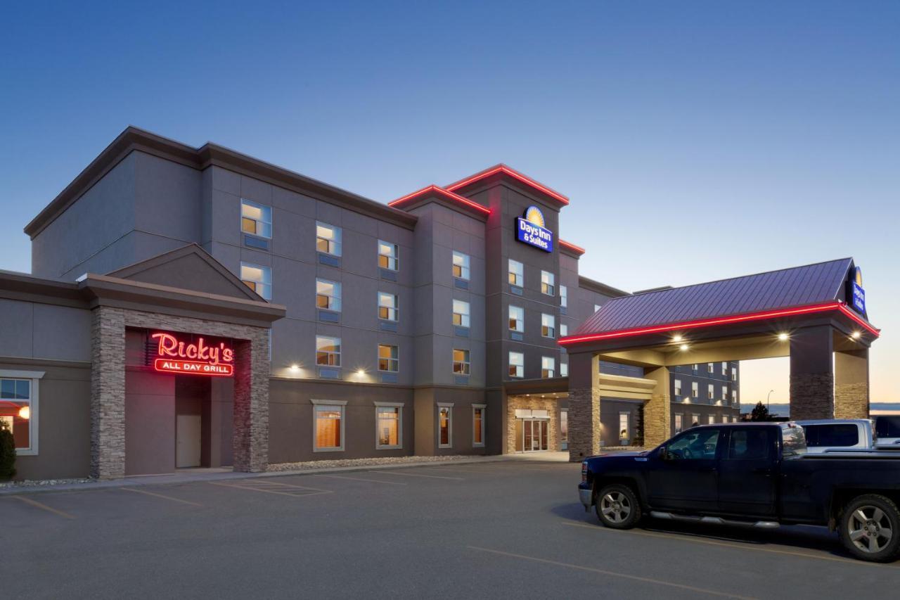 Days Inn & Suites By Wyndham Edmonton Airport Leduc Exterior foto