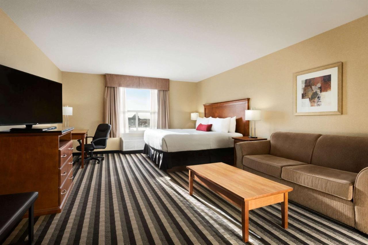 Days Inn & Suites By Wyndham Edmonton Airport Leduc Exterior foto
